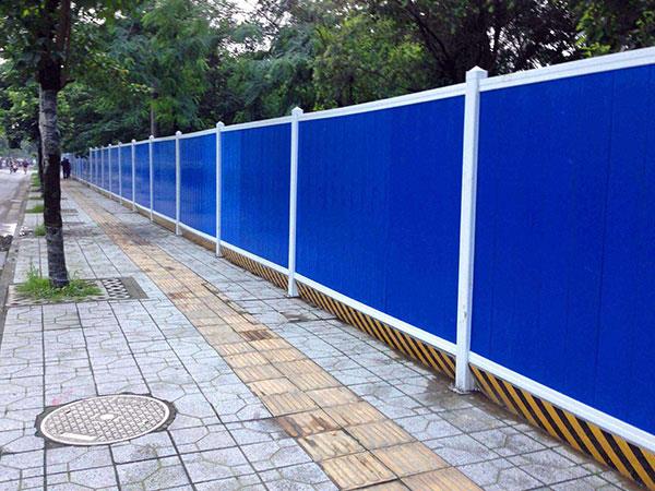 pvc圍擋的現(xiàn)場(chǎng)報(bào)價(jià)安裝