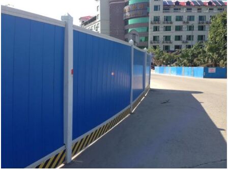 pvc圍擋需要定期維護的重要性